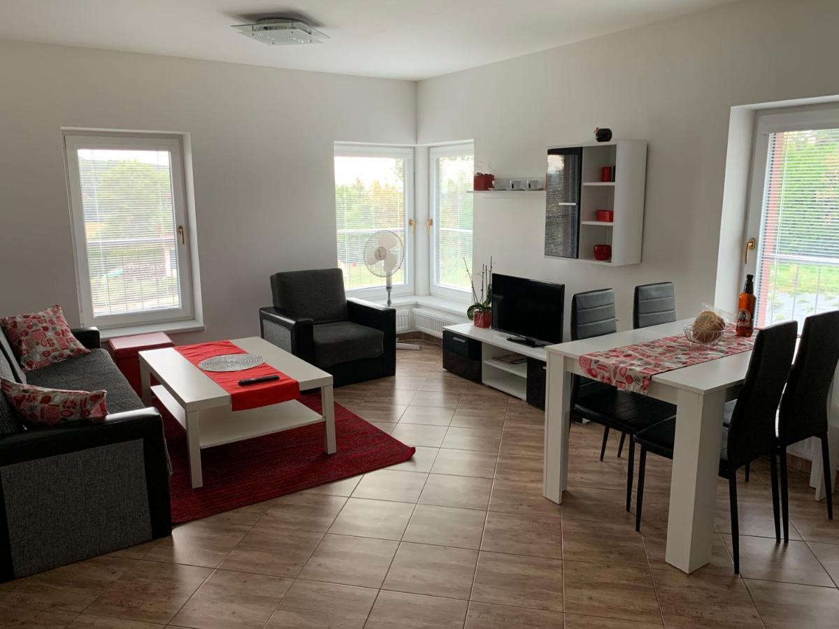 Apartmany Na Rozcesti Lomnice nad Popelkou Εξωτερικό φωτογραφία